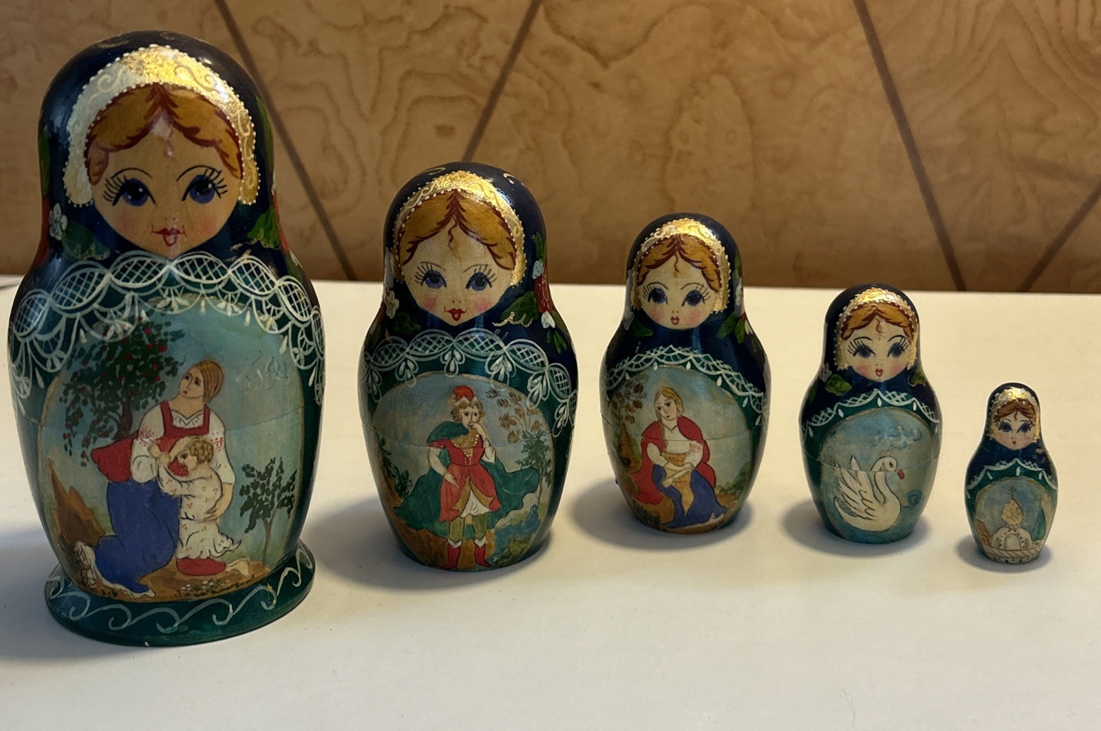 VTG Folk-art Fairytale Hand Made Russian Matryoshka Nesting Doll Set 4.5”- 5 Pce VTG Folk-art Fairytale Hand Made Russian Matryoshka Nesting Doll Set 4.5”- 5 Pce