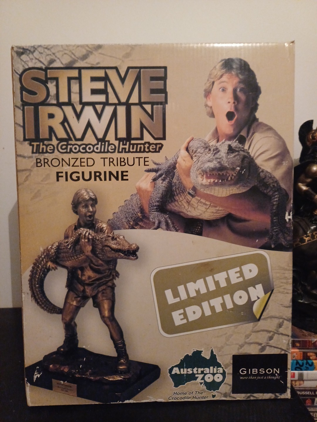 BOXED STEVE IRWIN BRONZED TRIBUTE FIGURINE BOXED STEVE IRWIN BRONZED TRIBUTE FIGURINE