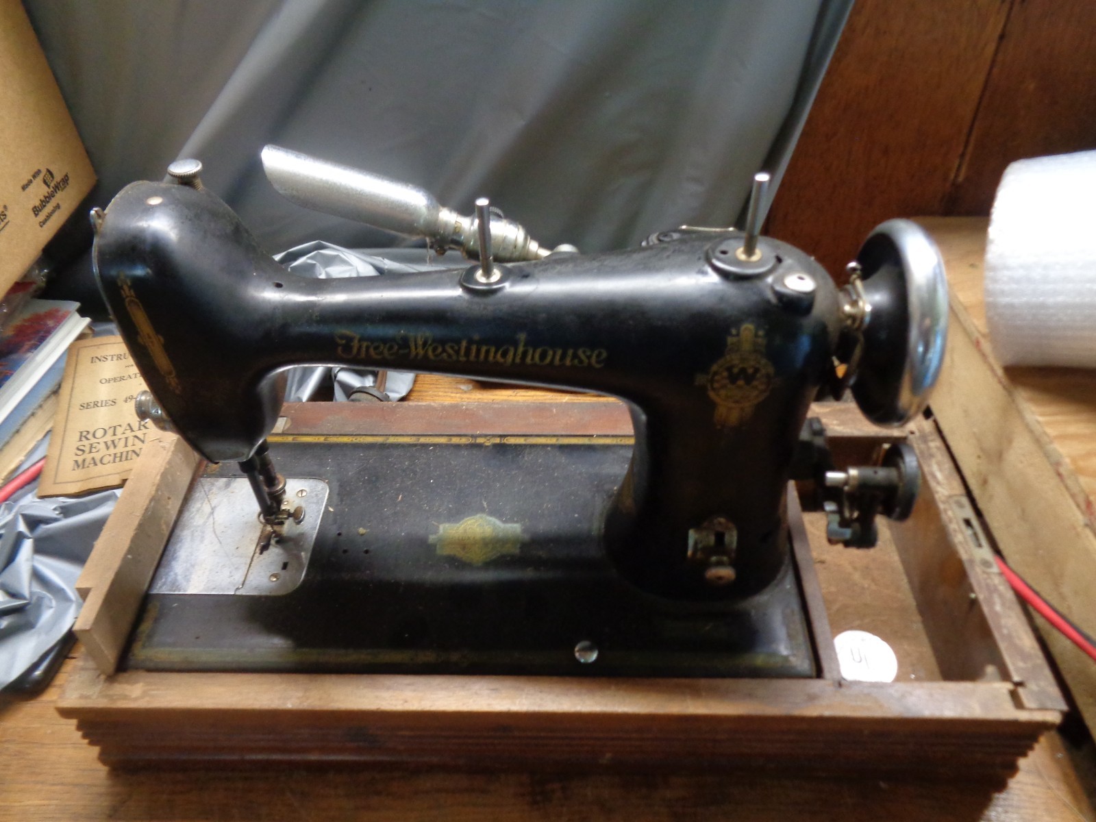 Free Westinghouse Style no. 577800-B Electric Sewing Machine - 10 39