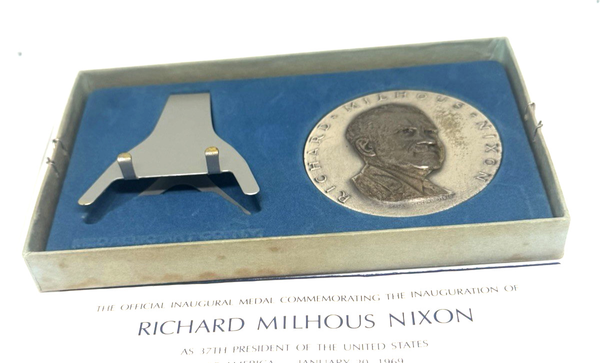 Rare Vintage President Nixon Inauguration 1969 Pure silver .999 Medallion Coin Rare Vintage President Nixon Inauguration 1969 Pure silver .999 Medallion Coin