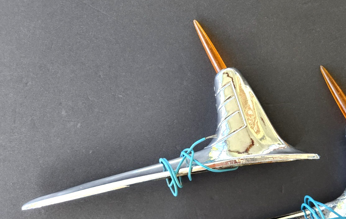 NOS AFTERMARKET VINTAGE 50's UNICORN HOOD ORNAMENT LIGHT UP ORANGE HORN RAT ROD NOS AFTERMARKET VINTAGE 50's UNICORN HOOD ORNAMENT LIGHT UP ORANGE HORN RAT ROD