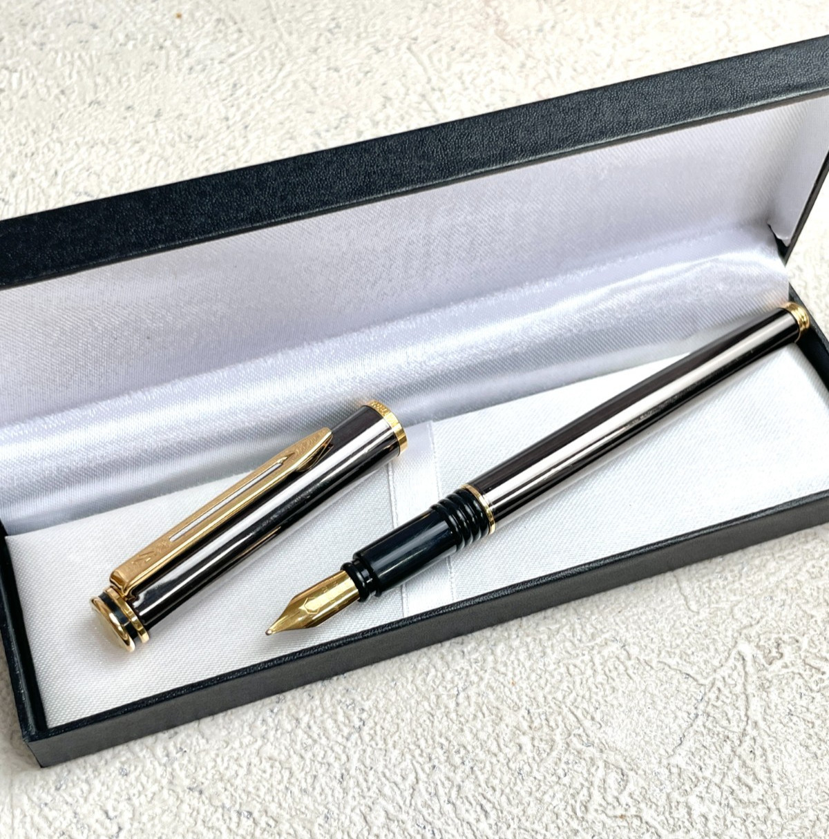 Vintage Waterman Maestro Gunmetal Fountain Pen M Nib GT Made in France BS097
