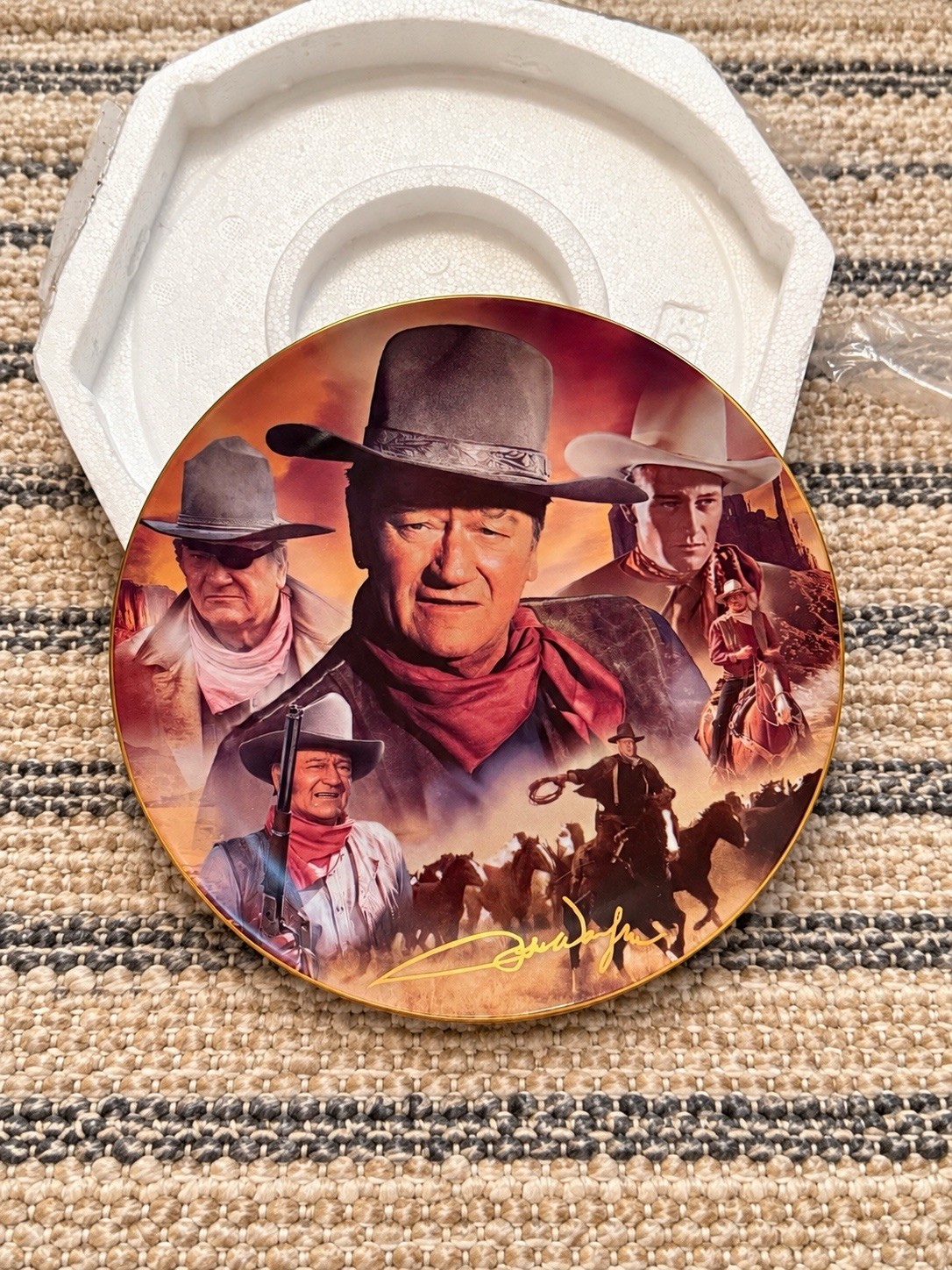 Bradford Exchange John Wayne The Duke’s Centennial Plate COA Original Box Bradford Exchange John Wayne The Duke’s Centennial Plate COA Original Box
