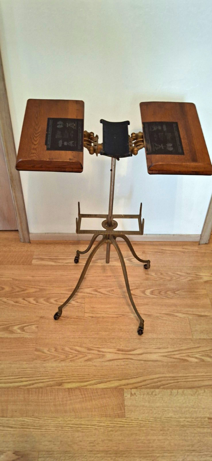 Antique Book Holder George J. Flanagan (Chicago, IL)Year: Circa 1895–1905 Antique Book Holder George J. Flanagan (Chicago, IL)Year: Circa 1895–1905