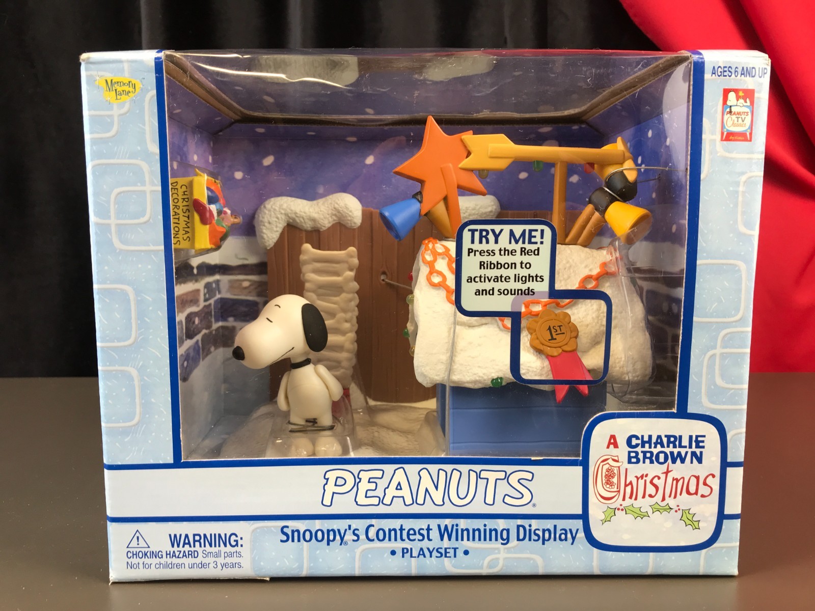 Memory Lane PEANUTS SNOOPY'S CONTEST WINNING DISPLAY Christmas Open Box Memory Lane PEANUTS SNOOPY'S CONTEST WINNING DISPLAY Christmas Open Box