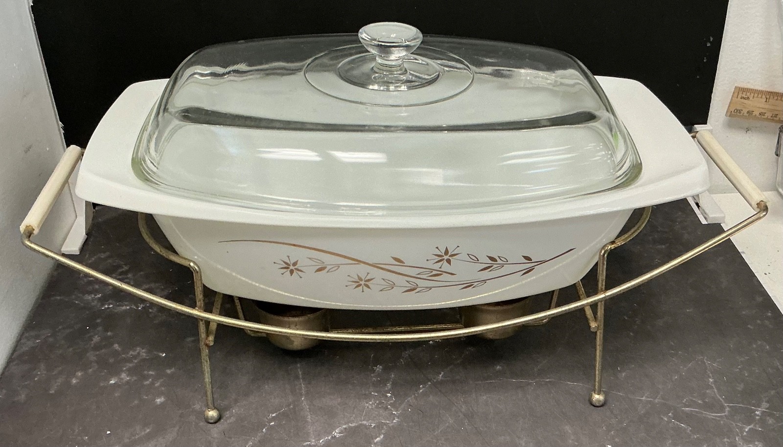 Vintage Pyrex Golden Honeysuckle 2.5 qt Casserole Dish & Lid w/Warmer Stand 035
