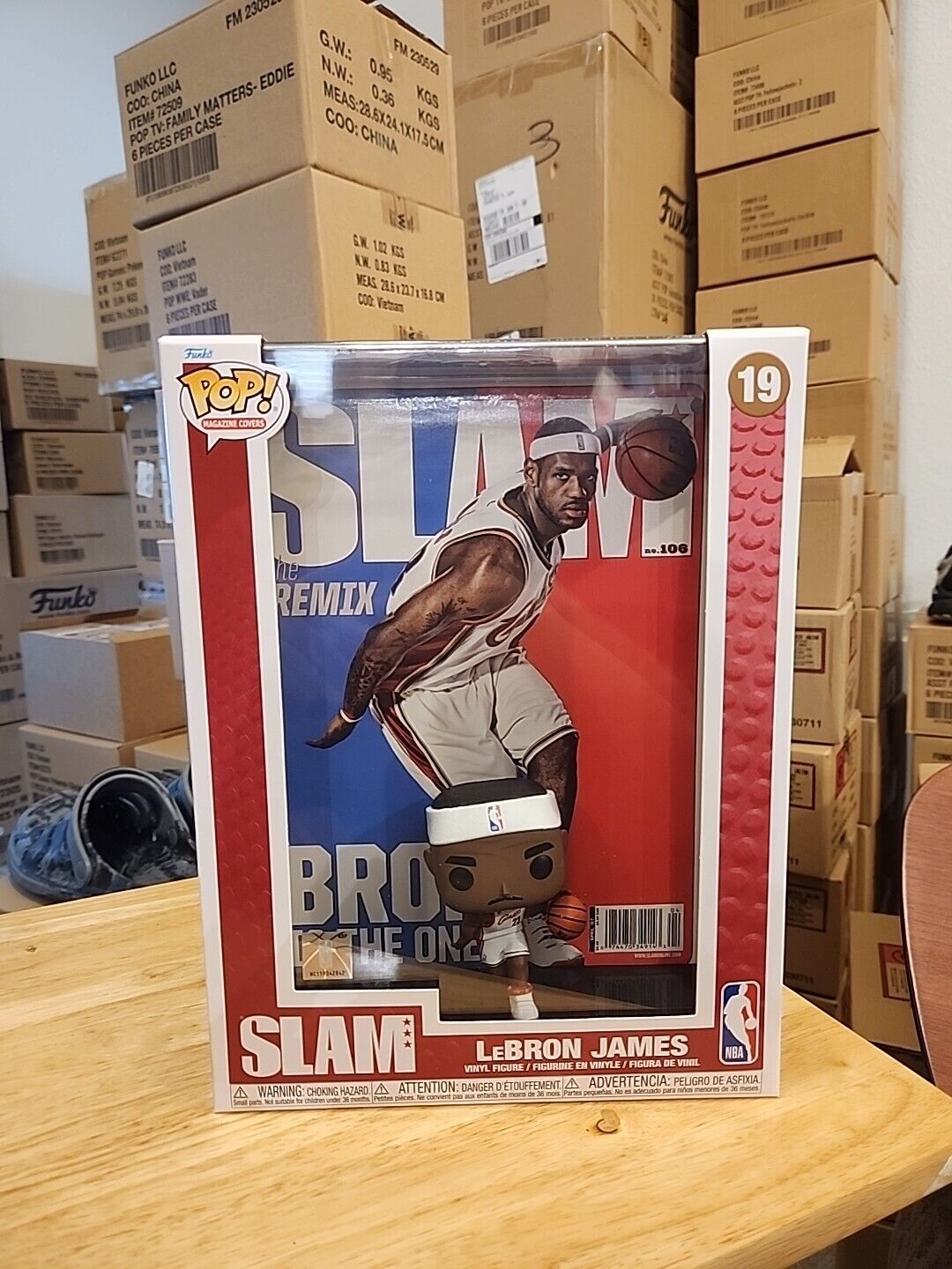 Funko Pop NBA Cover: SLAM - Lebron James Figure