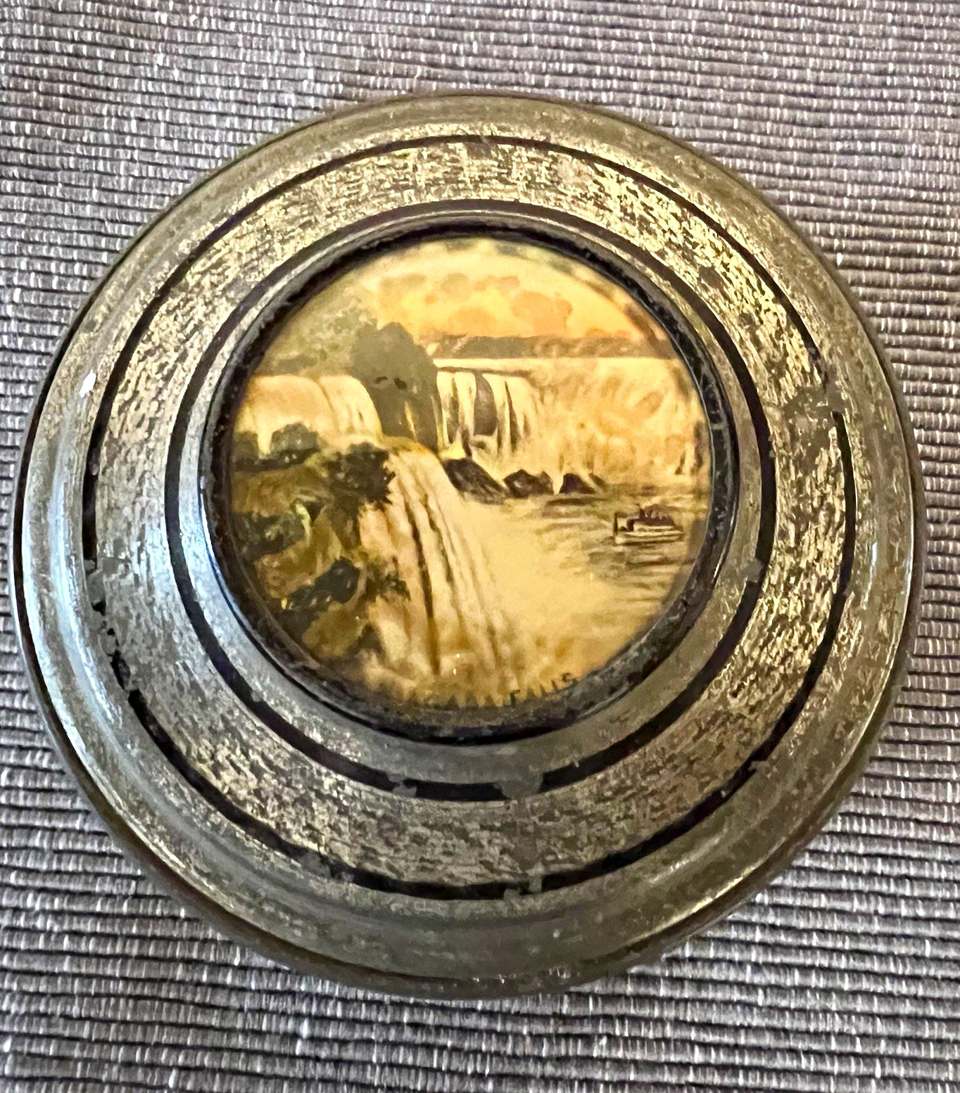 Vintage early 20th-century souvenir trinket box or canister from Niagara Falls.