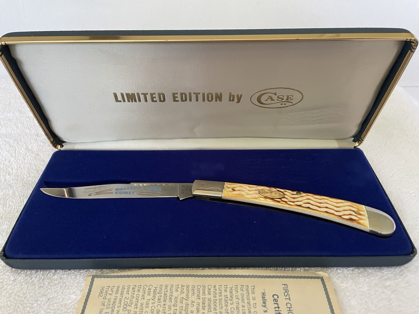 Case XX Halley’s Comet 1986 Bone Handle Stainless Clip Point Slipjoint Knife Case XX Halley’s Comet 1986 Bone Handle Stainless Clip Point Slipjoint Knife