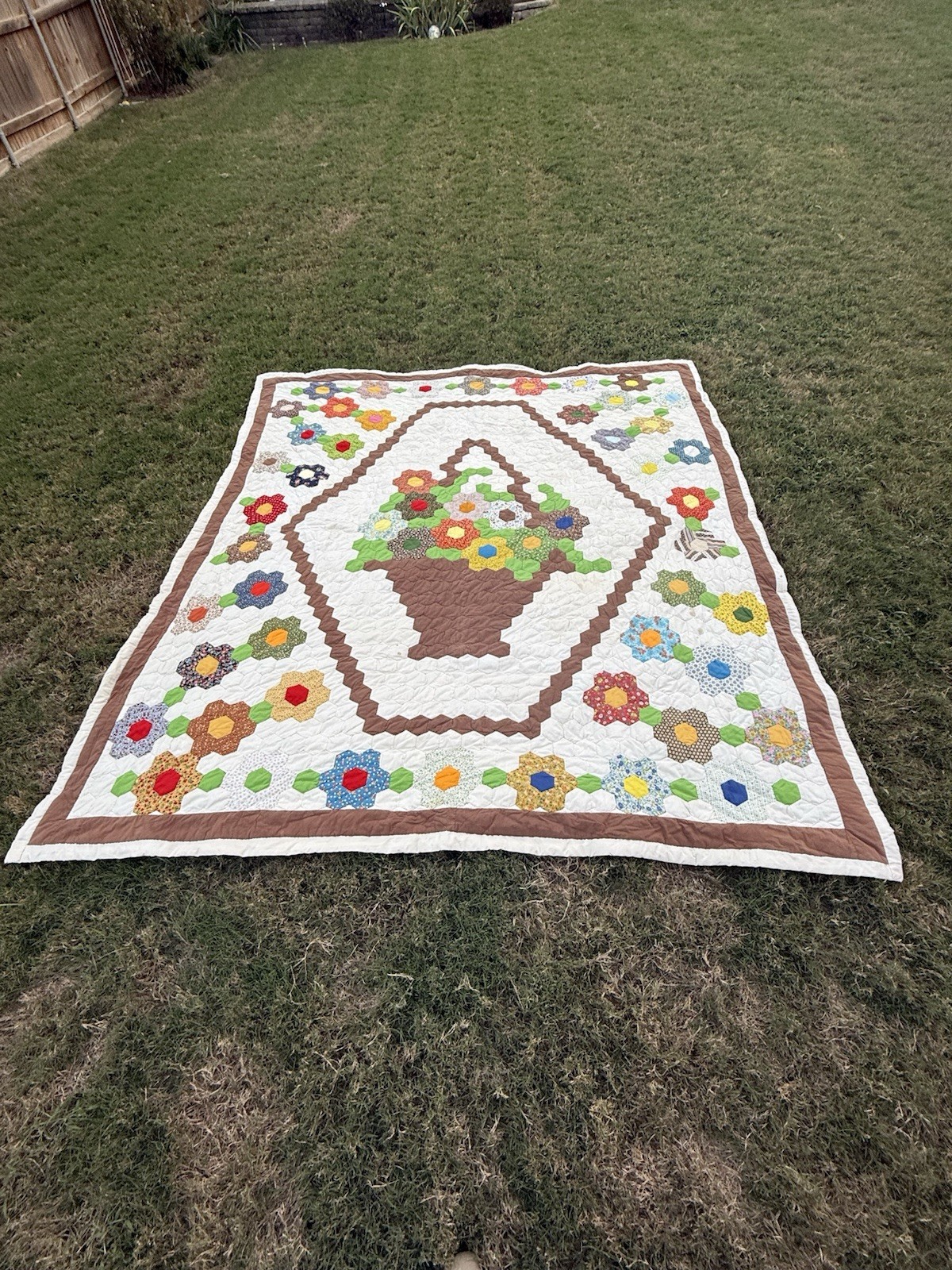 VINTAGE Hand Sewn Grandmas Flower Garden Hexagon Quilt 1979 VINTAGE Hand Sewn Grandmas Flower Garden Hexagon Quilt 1979