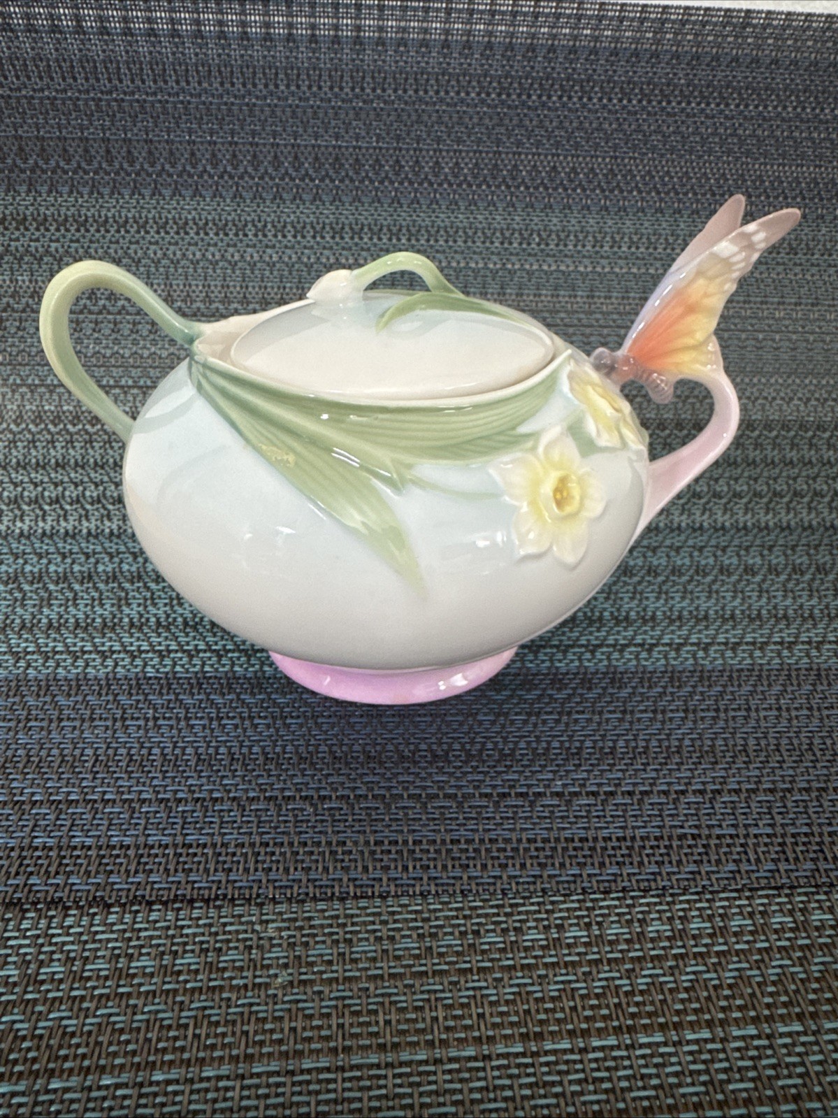 Franz Fine Porcelain Collection Butterfly Sugar Jar Design Sculptured XP1877