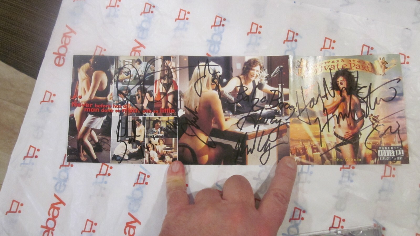 Howard Stern & Staff  AUTOGRAPHED /SIGNED CD (Super-Rare) 1 of 1 AMAZING SALE