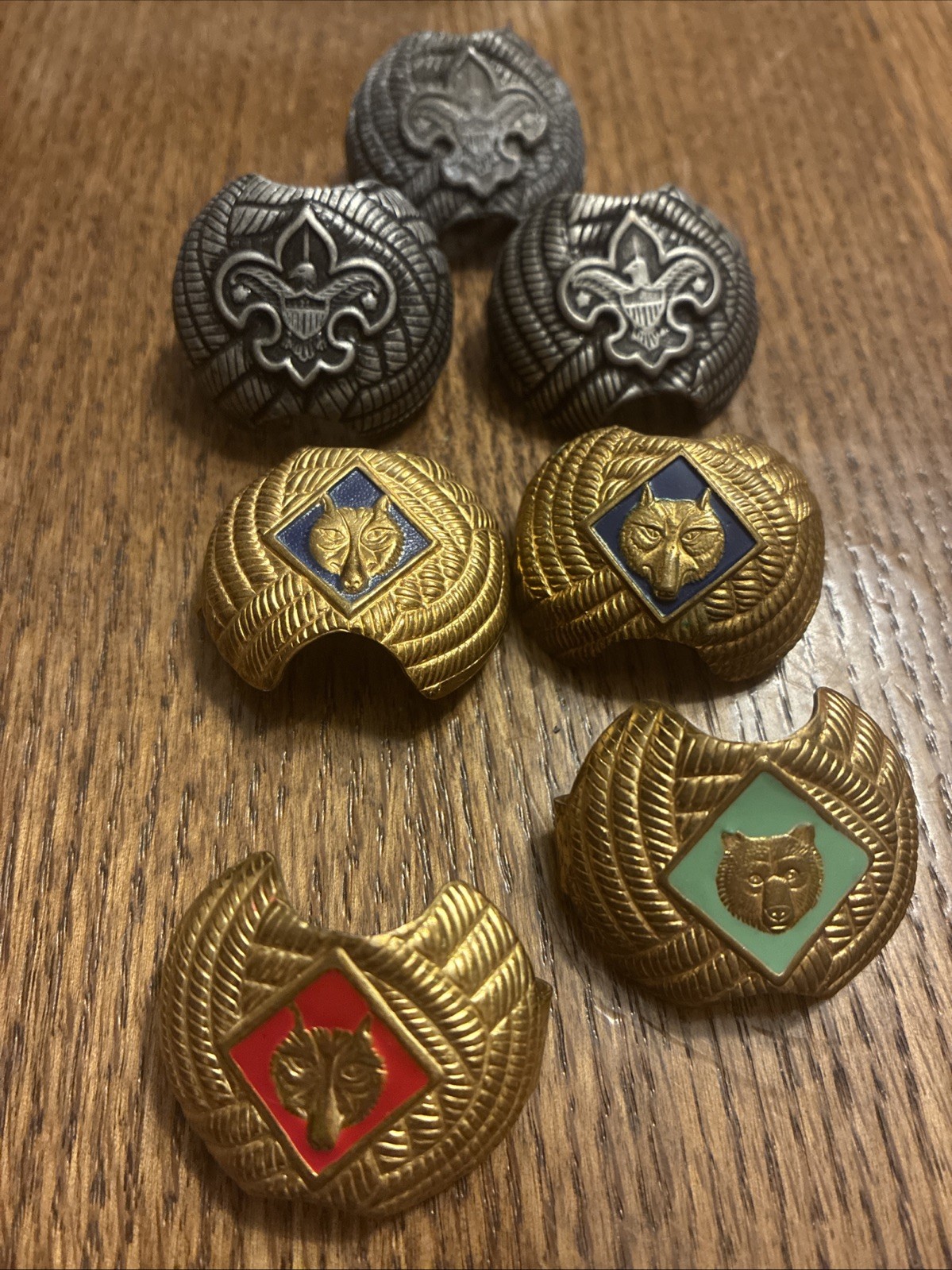 Vintage Boy Scouts of America collection of neckerchief slides (7) Vintage Boy Scouts of America collection of neckerchief slides (7)