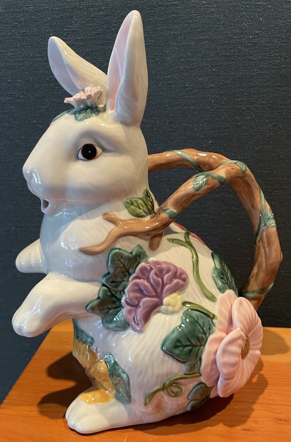 NEW 1995 Fitz & Floyd Botanic Flowers Garden Bunny Pitcher 32oz 10” Tall NEW 1995 Fitz & Floyd Botanic Flowers Garden Bunny Pitcher 32oz 10” Tall