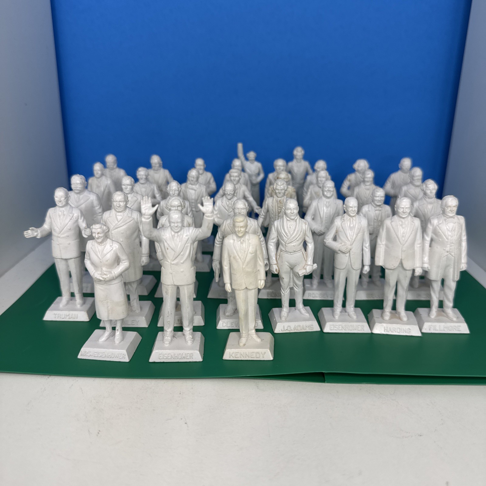 Vintage Marx U.S. Presidents 37 Figure Set White Unpainted /2 Broken, See Photos