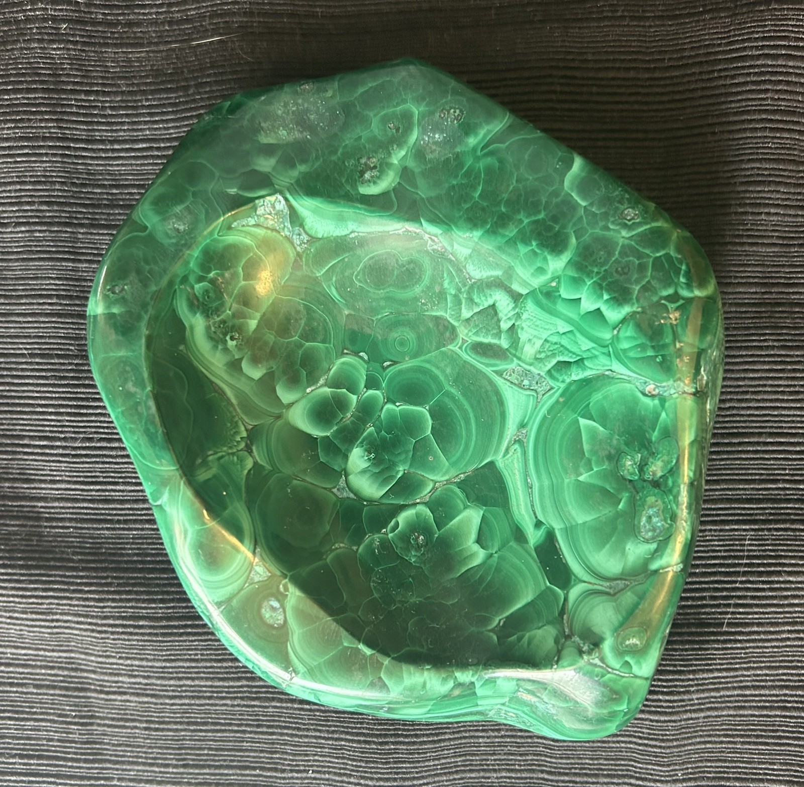 Malachite Polished Display Stone Natural Green Mineral Specimen 6” x 3.75” 3.5lb Malachite Polished Display Stone Natural Green Mineral Specimen 6” x 3.75” 3.5lb