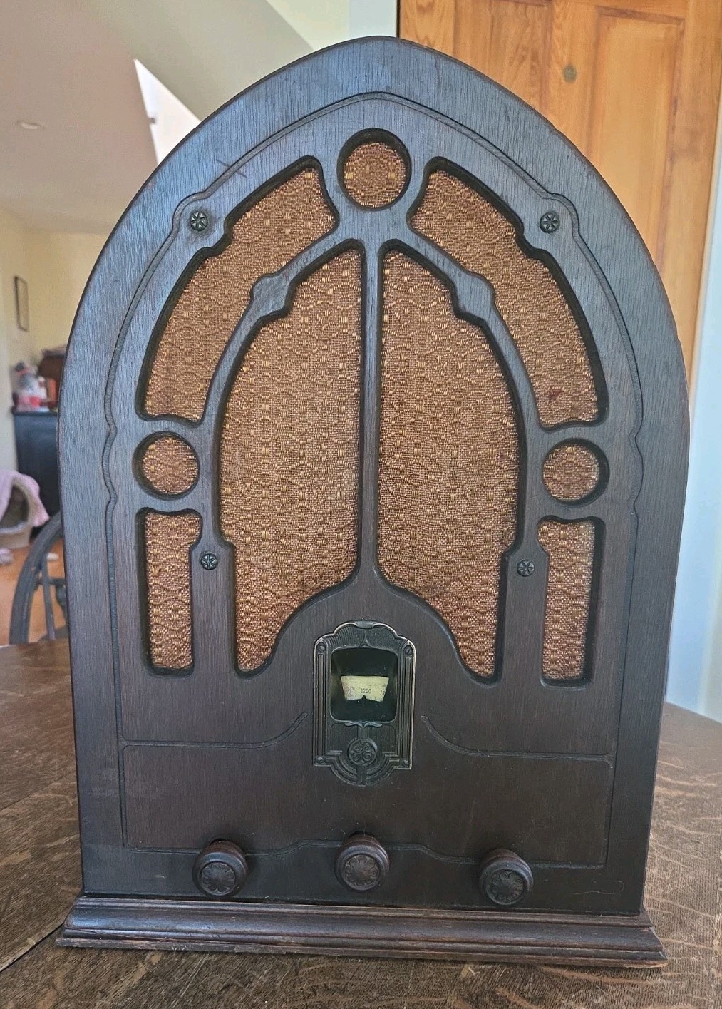 Vintage Rare GE Model J-72 Gothic Cathedral Radio Working