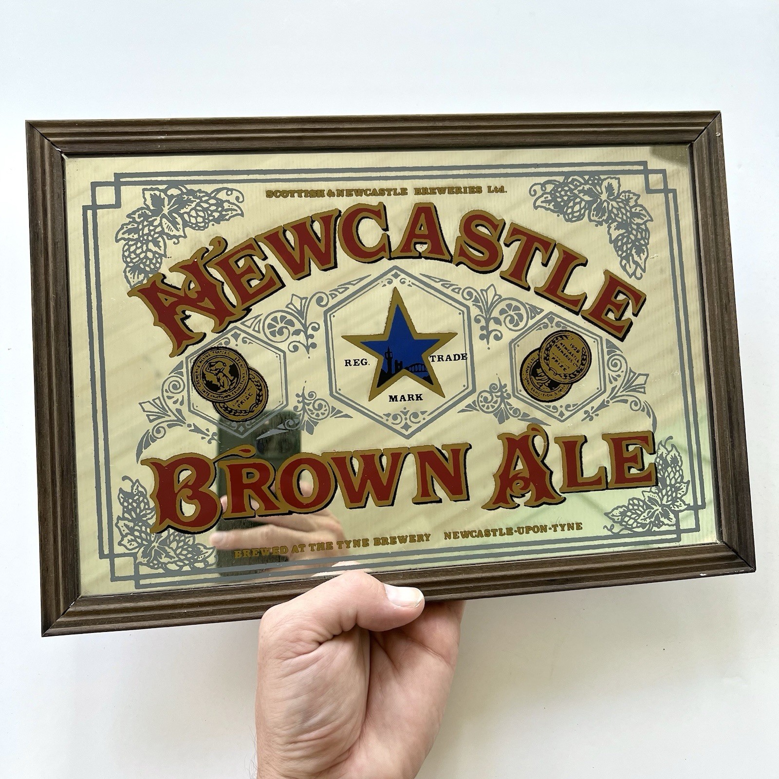 ✨Vintage 1970s Newcastle Brown Ale Glass Beer Sign Advertisement Breweriana Bar ✨Vintage 1970s Newcastle Brown Ale Glass Beer Sign Advertisement Breweriana Bar