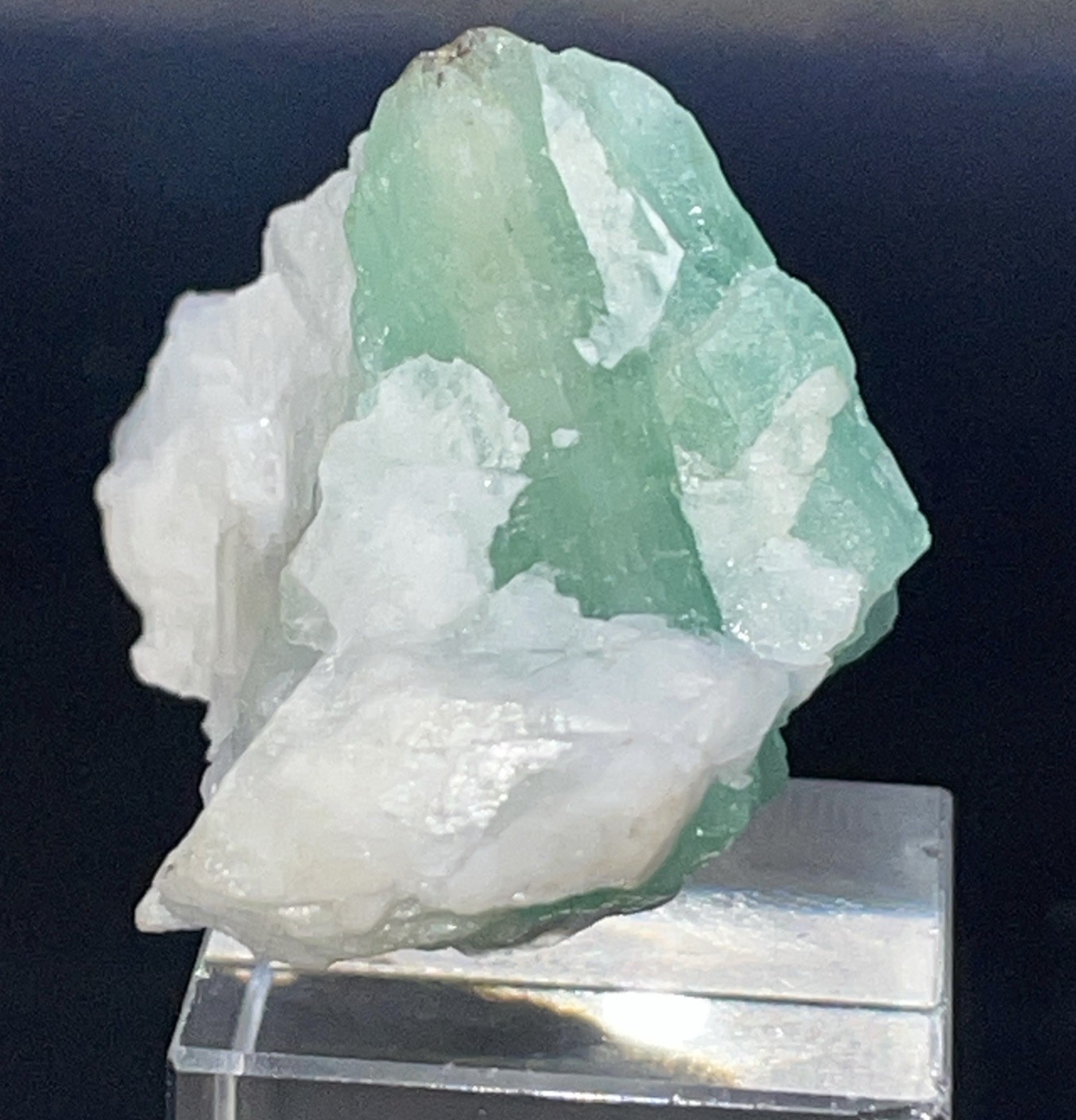 AWESOME EMERALD ON CLEVELANDITE MINIATURE CHITRAL,PAKISTAN 