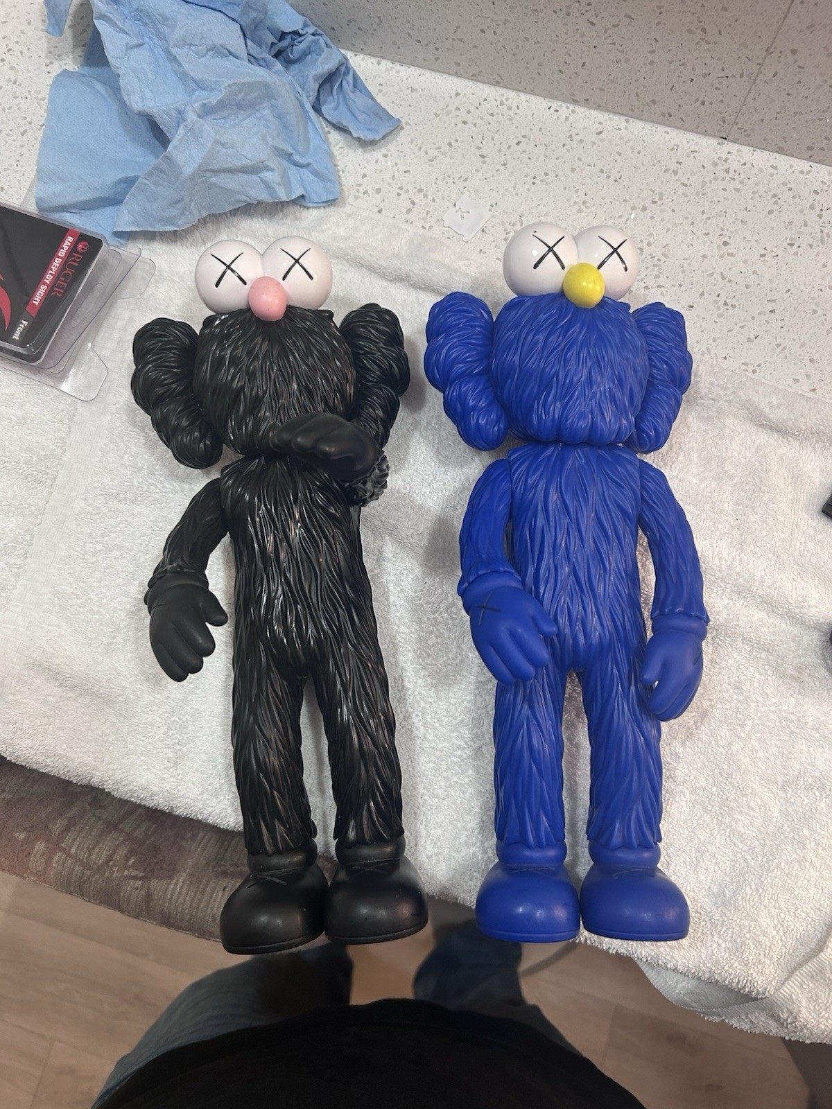 KAWS BFF Open Edition Vinyl Art Toy Figures Black/Blue 2-Pack 2017. Or 290 ea. KAWS BFF Open Edition Vinyl Art Toy Figures Black/Blue 2-Pack 2017. Or 290 ea.