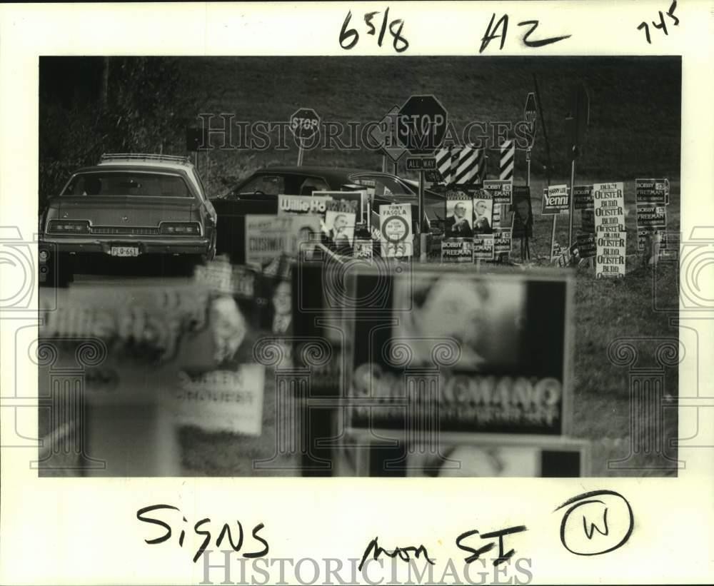 1979 Press Photo Abundance of Political Signs Block View at Corner in Metairie