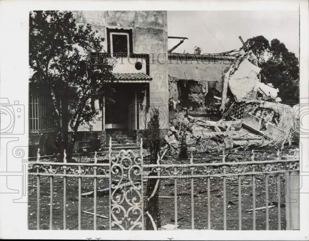 1942 Press Photo Bombed home in Paranque, Philippines in Washington,D.C