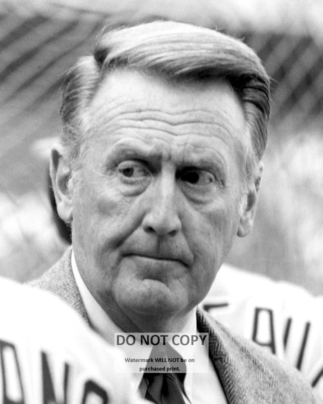 VIN SCULLY LEGENDARY LOS ANGELES BROOKLYN DODGERS ANNOUNCER 8X10 PHOTO (BB-345)