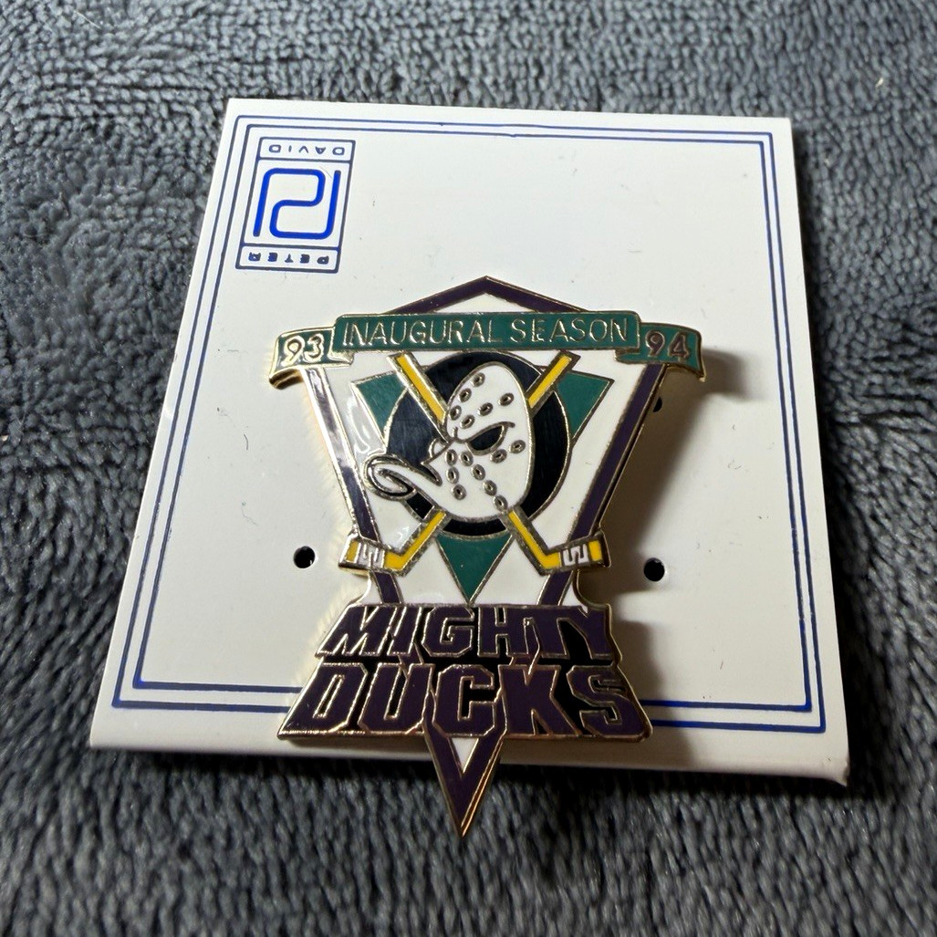 Mighty Ducks Inaugural Season Pinback Pin Peter David Official Licensed
