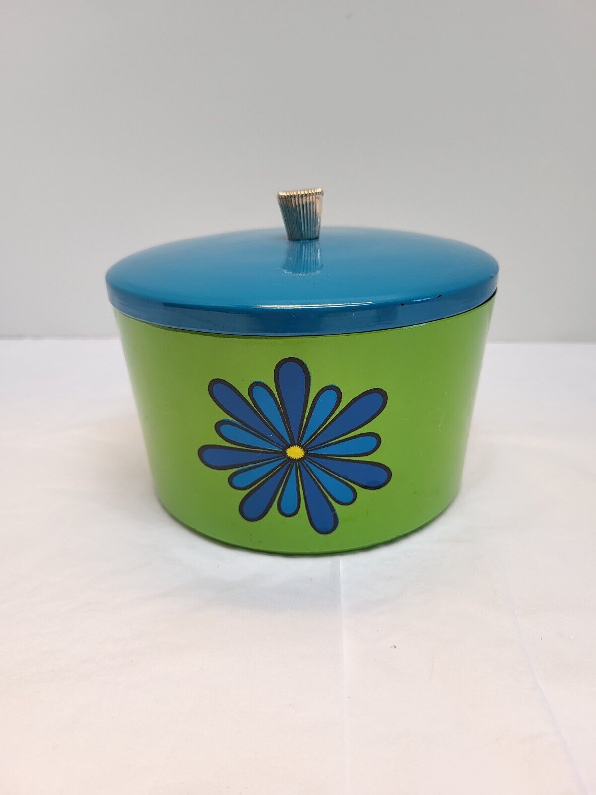 Vintage 1970s Blue Daisy Plastic Container with Lid