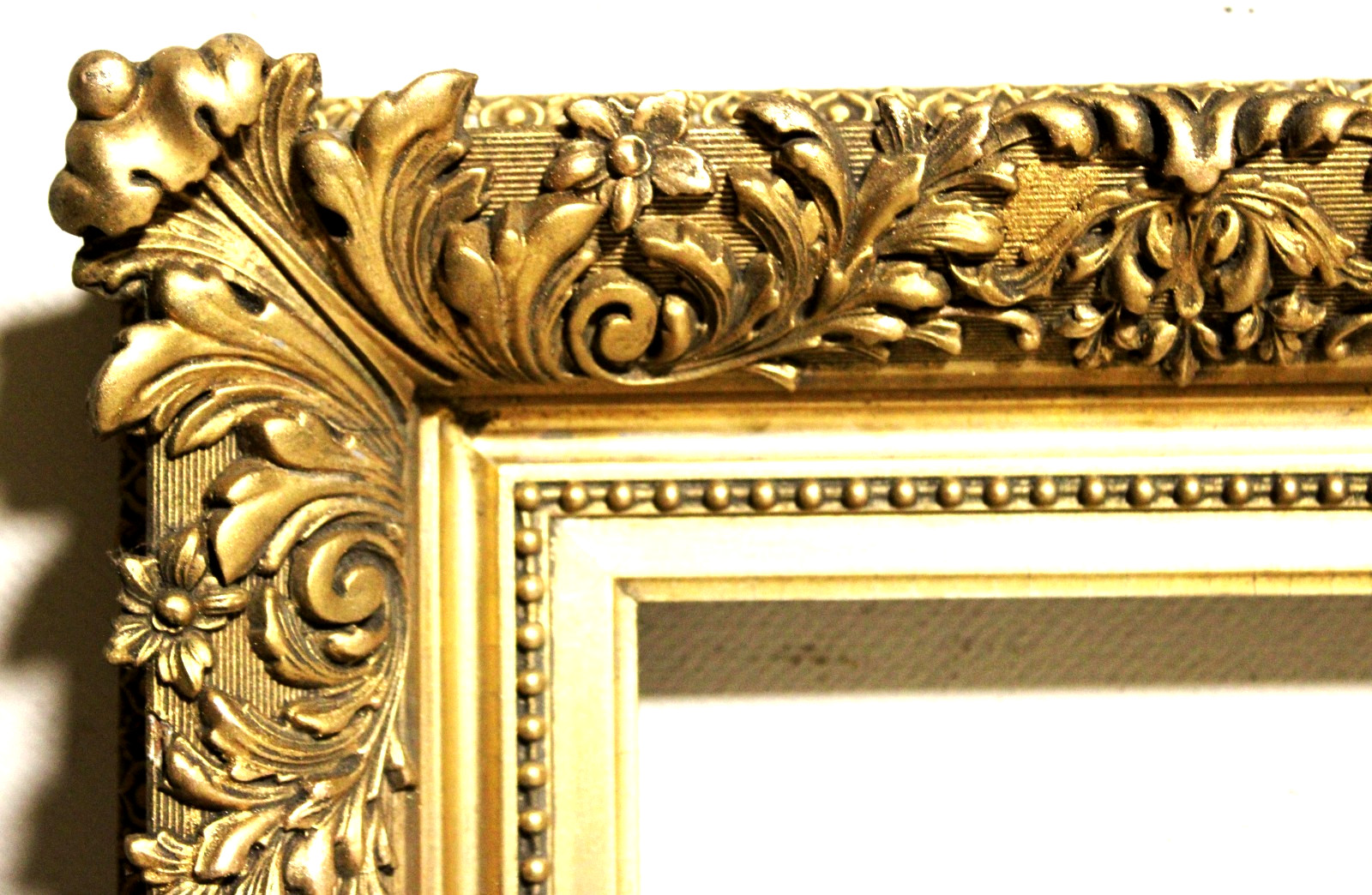 SUPERB ANTIQUE FIT 9x 13 FRENCH BAROQUE PICTURE FRAME VICTORIAN WOOD DEEP RELIEF
