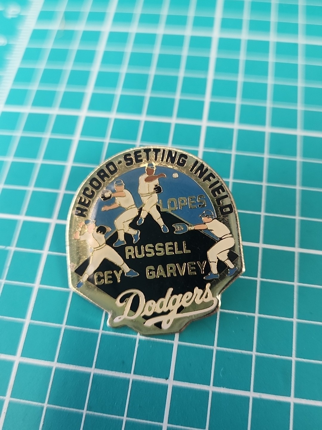 Vtg 1991 LA Dodgers Record Setting Infield Gold Tone Lapel Pin