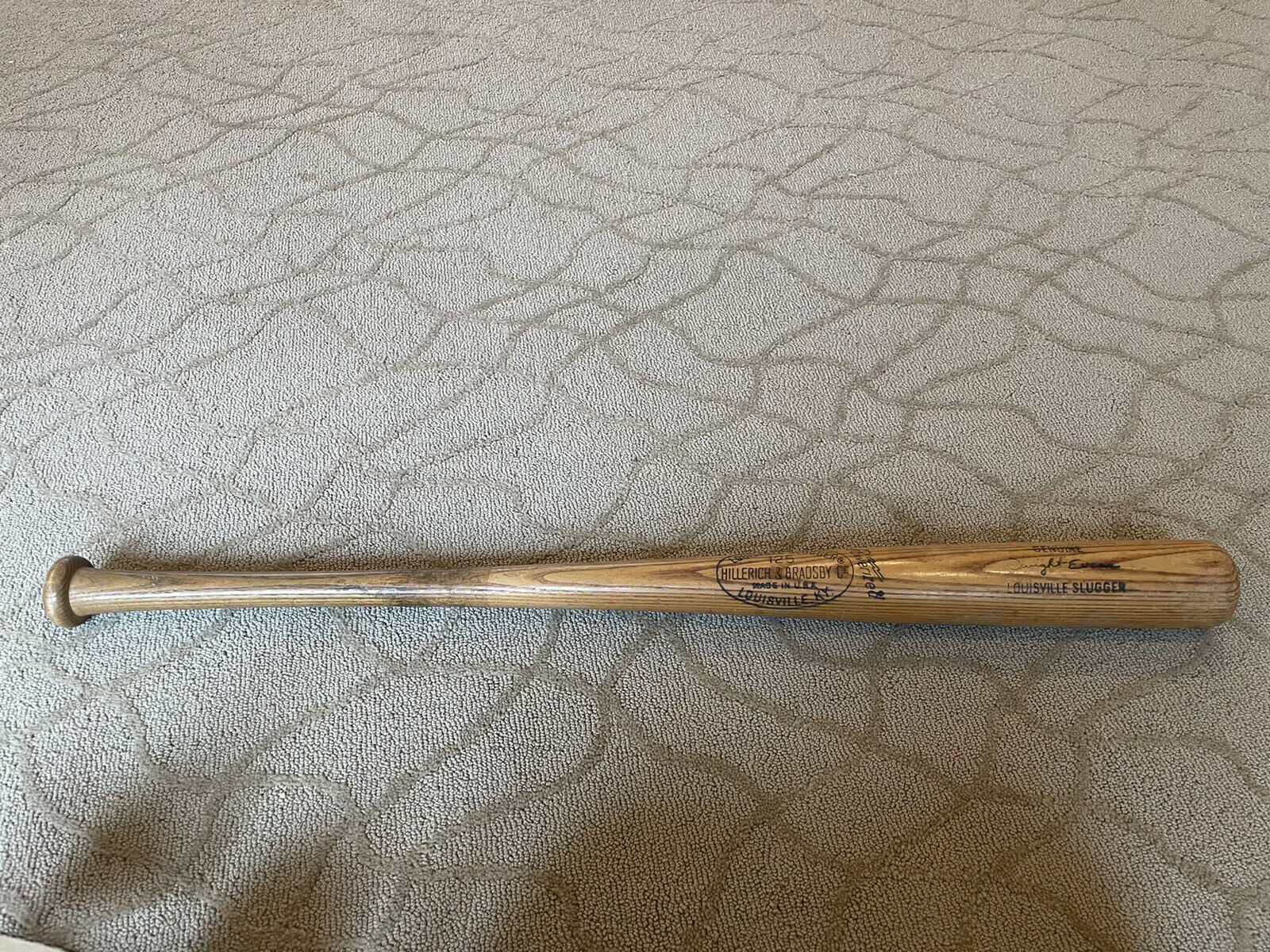 Dwight Evans game used bat cracked 