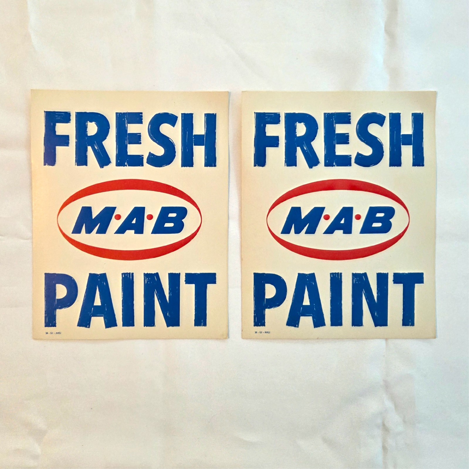 Lot 2 Vintage MAB Fresh Wet Paint Sign Cardstock Paper M.A.B. Paints 7 Lot 2 Vintage MAB Fresh Wet Paint Sign Cardstock Paper M.A.B. Paints 7