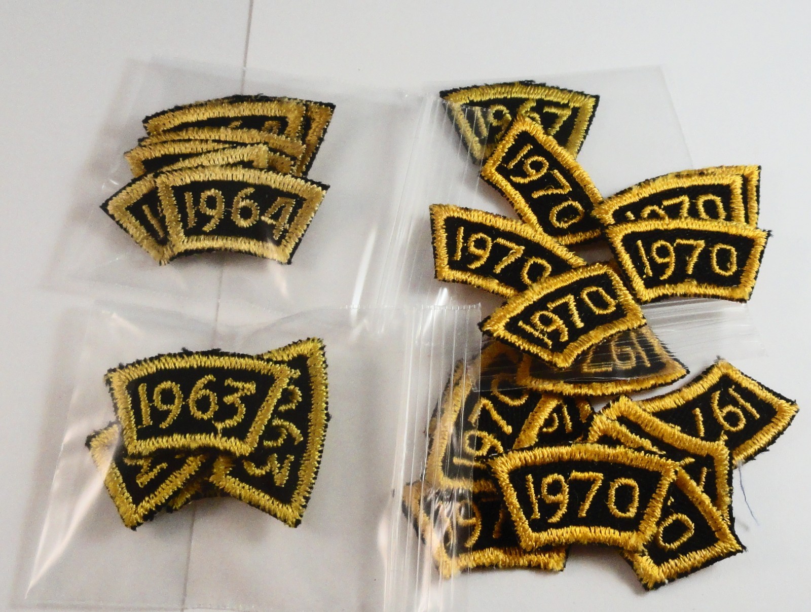 BSA: HUGE HOARD of NEW GAUZE BACK ROCKER SEGMENTS / for CAMP PATCH 1960s ERA BSA: HUGE HOARD of NEW GAUZE BACK ROCKER SEGMENTS / for CAMP PATCH 1960s ERA