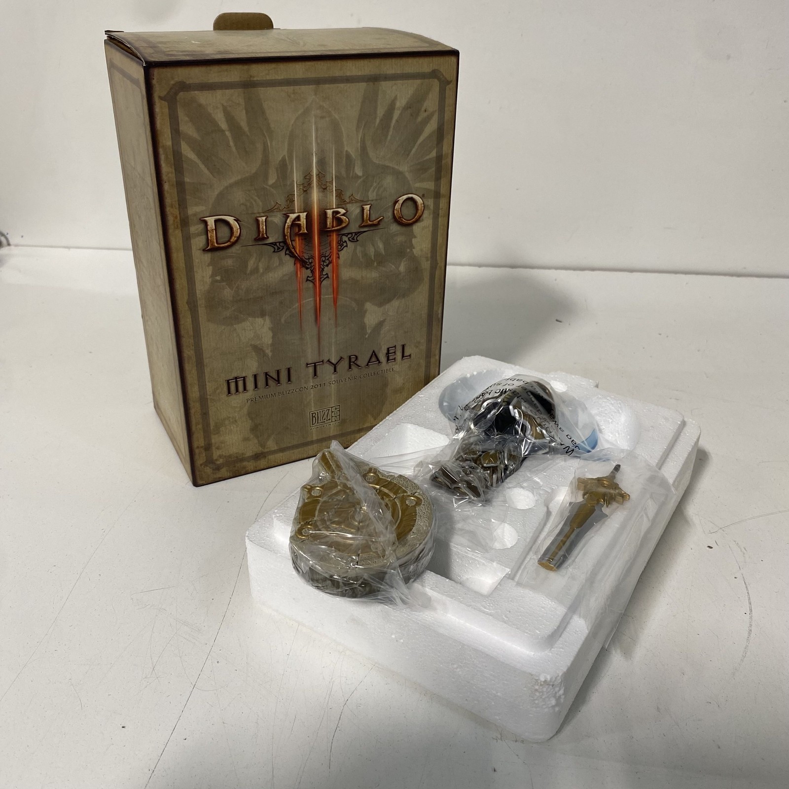 Diablo III Mini Tyrael Blizzard BlizzCon 2011 Premium Figurine With Box