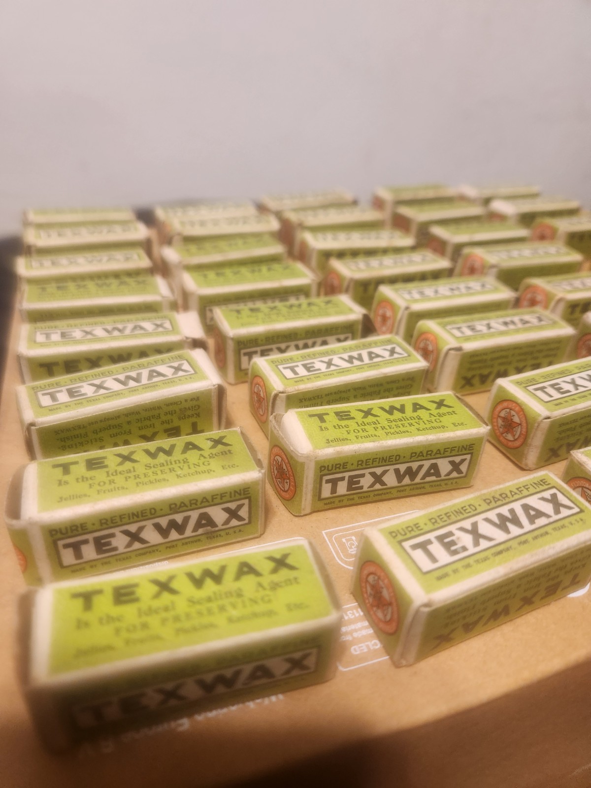 42 TEXACO OIL COMPANY TEXWAX LOGO NOS NEVER USED 2\ 42 TEXACO OIL COMPANY TEXWAX LOGO NOS NEVER USED 2\