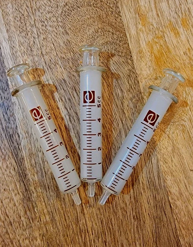 Lot Of 3 Vintage 5cc Glass Syringes, Slip Tip, Medical Laboratory Lot Lot Of 3 Vintage 5cc Glass Syringes, Slip Tip, Medical Laboratory Lot