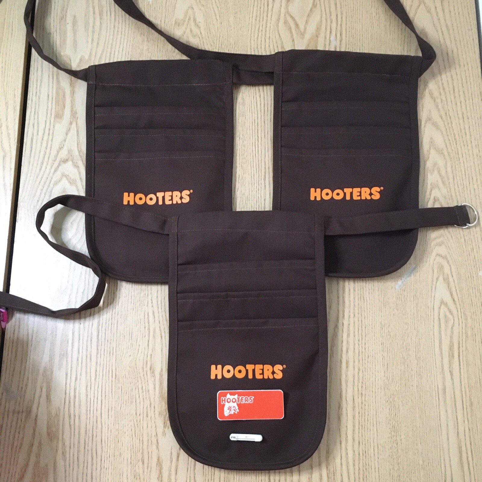 New Authentic Hooters Girl Uniform Brown Money Pouch With A/Flaw & New Name Tag