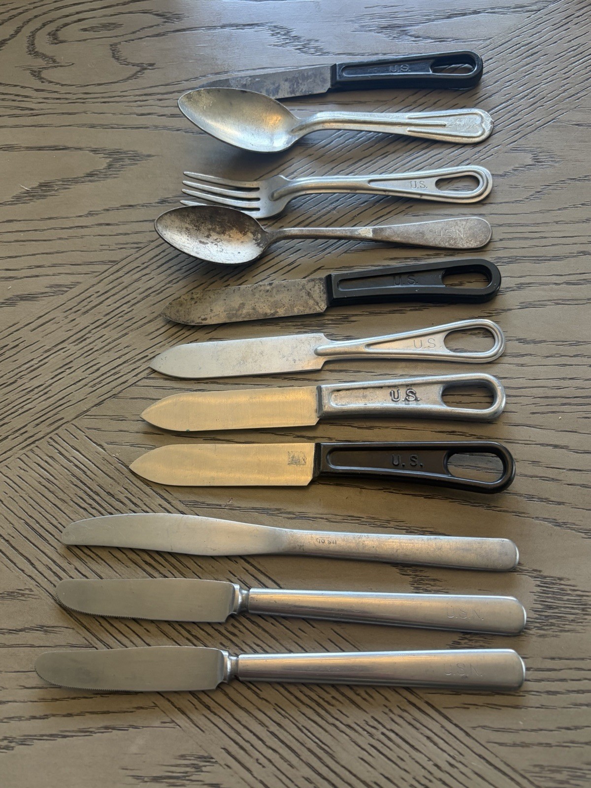 11 Pc US Army WW2 Era Utensils Set 11 Pc US Army WW2 Era Utensils Set