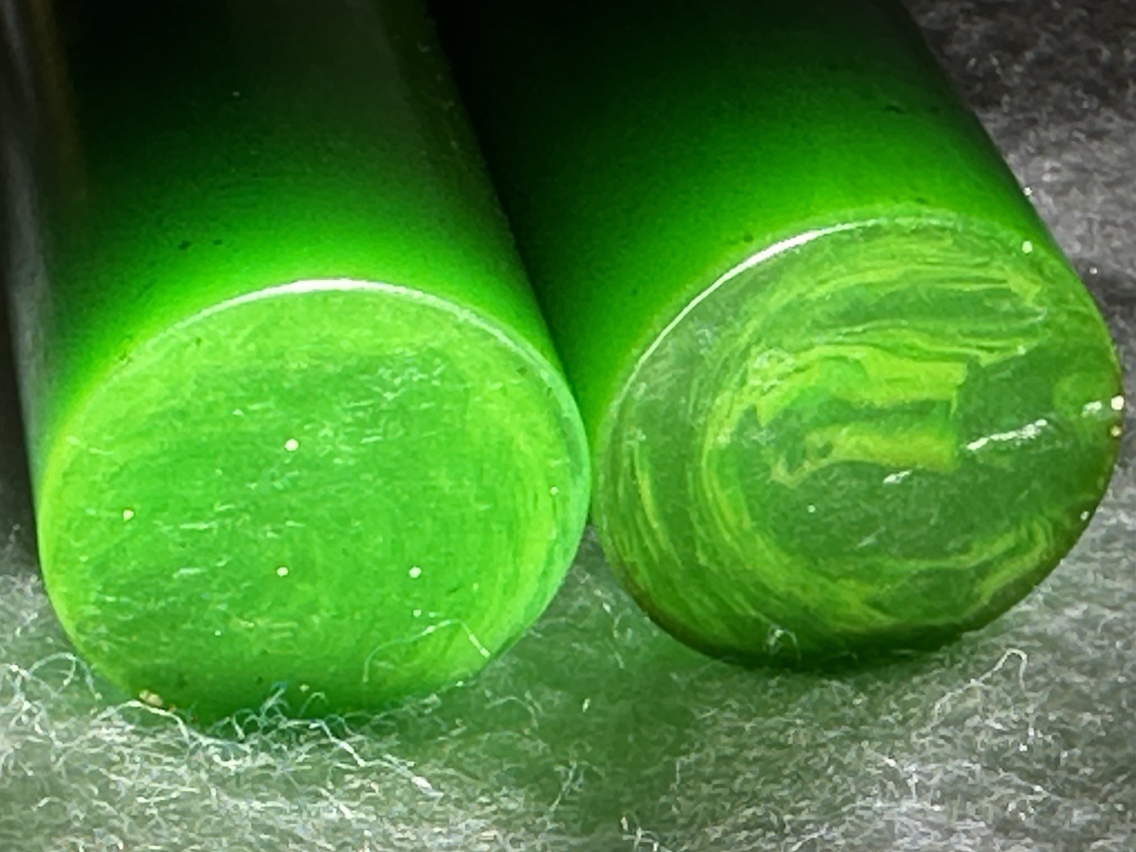 2-RODS VINTAGE BAKELITE #22 Marbled GREEN Swirl Color ROD 489 GRAMS 2-RODS VINTAGE BAKELITE #22 Marbled GREEN Swirl Color ROD 489 GRAMS