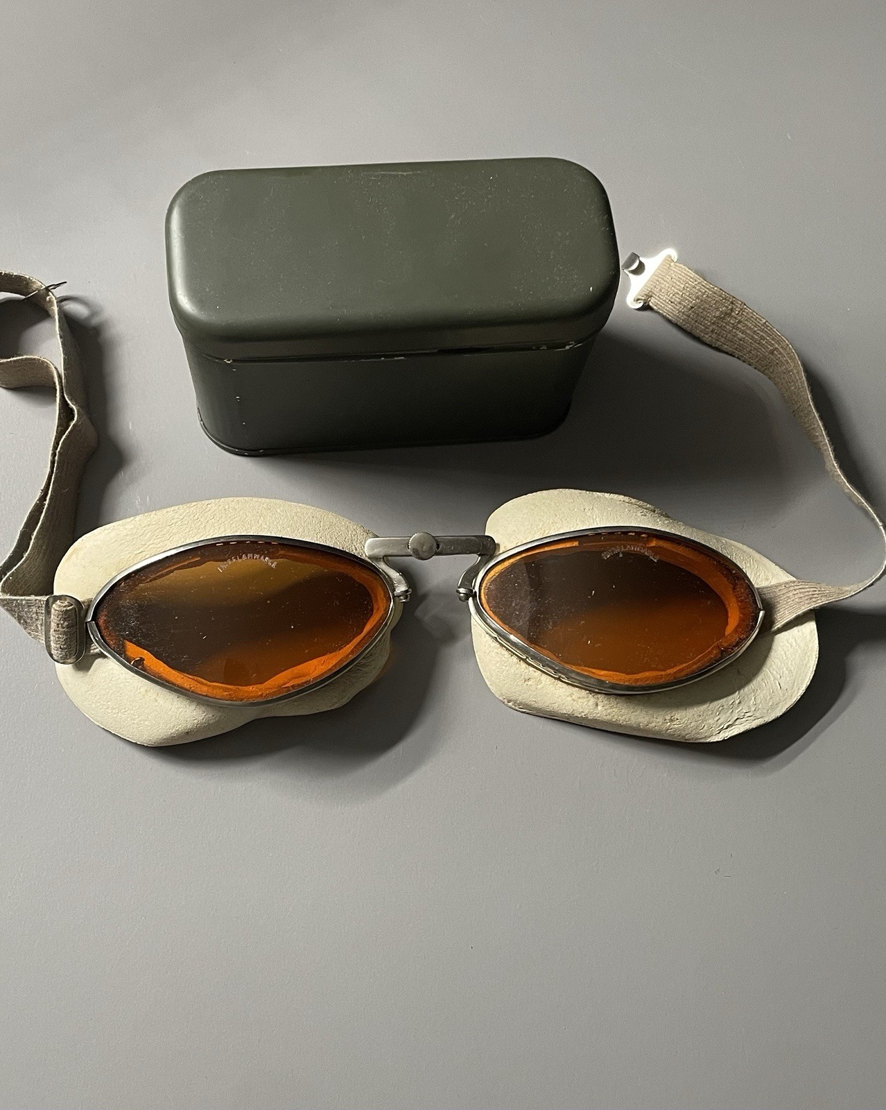 Vintage WW2 Flight Googles French German Pilot With Case Orange Tint Vintage WW2 Flight Googles French German Pilot With Case Orange Tint