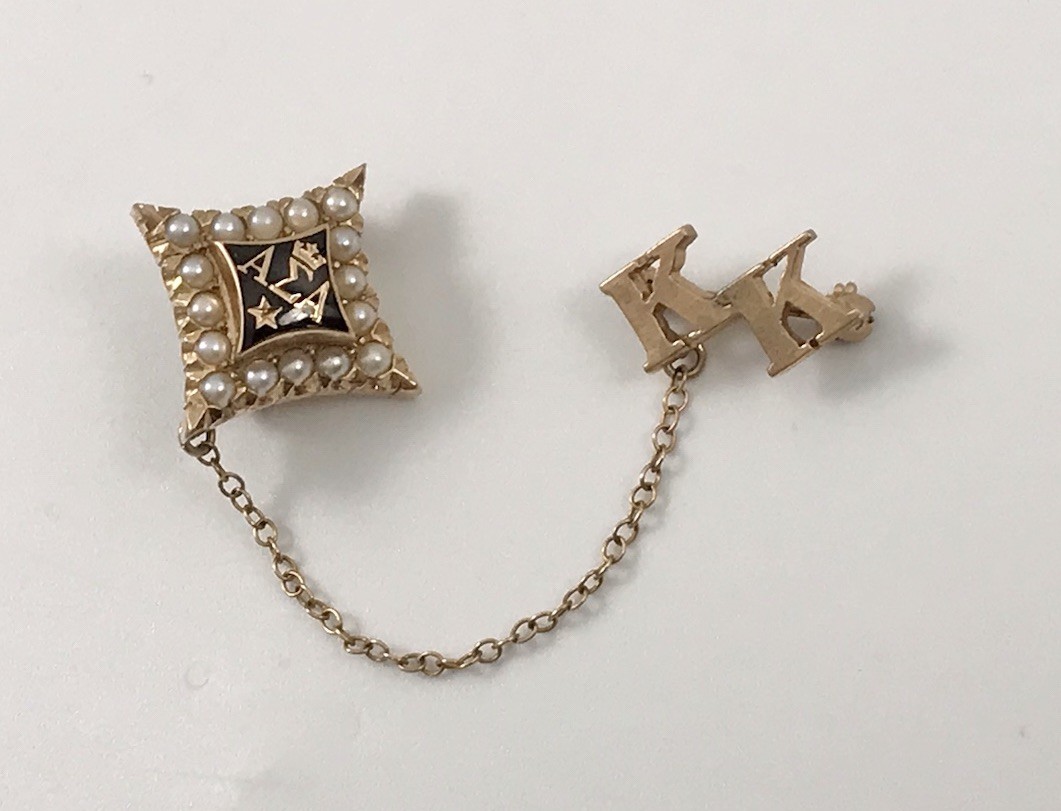 Vintage 10k Gold Alpha Sigma Alpha Sorority Badge Pearl Pin 406 KK Vintage 10k Gold Alpha Sigma Alpha Sorority Badge Pearl Pin 406 KK