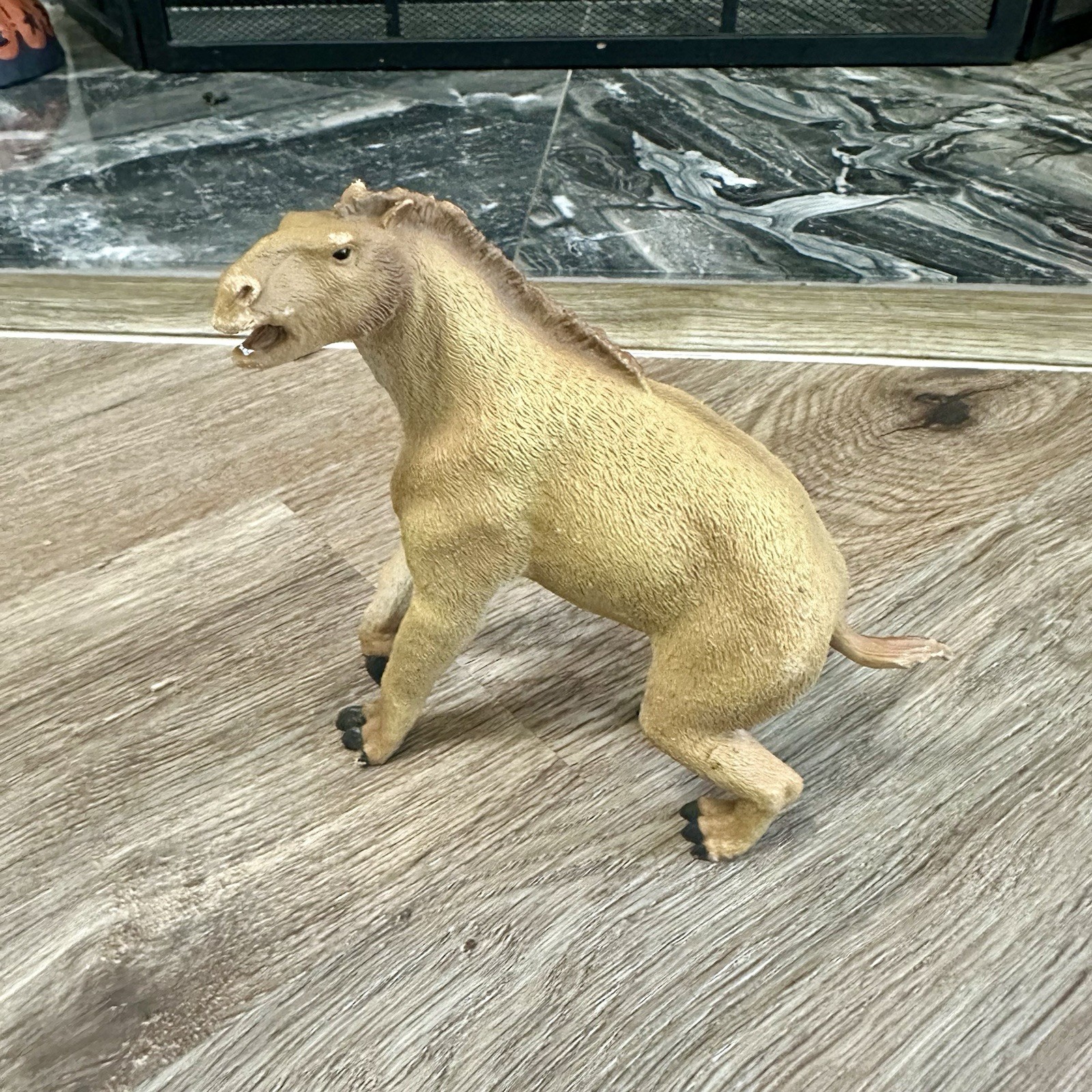 CollectA Moropus Prehistoric Dinosaur Toy Model Figure Deluxe 1:20 US seller CollectA Moropus Prehistoric Dinosaur Toy Model Figure Deluxe 1:20 US seller