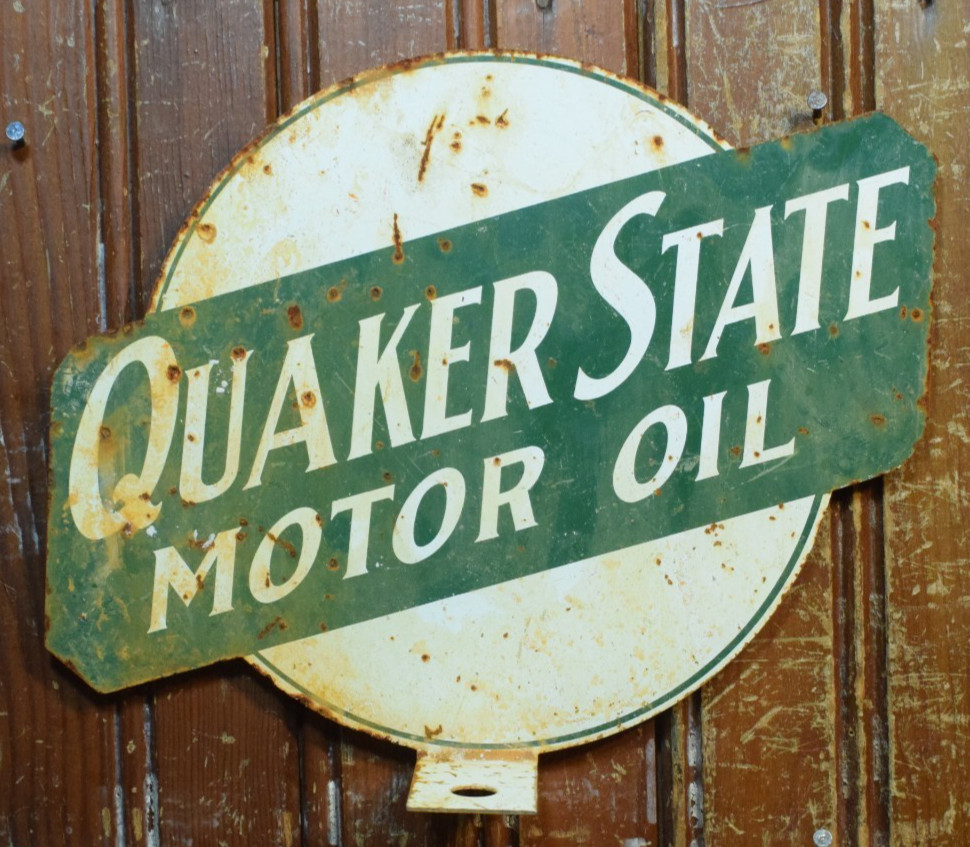 QUAKER STATE MOTOR OIL PAINTED METAL FLANGE 2 SIDED DISPLAY SIGN VINTAGE 1950s QUAKER STATE MOTOR OIL PAINTED METAL FLANGE 2 SIDED DISPLAY SIGN VINTAGE 1950s