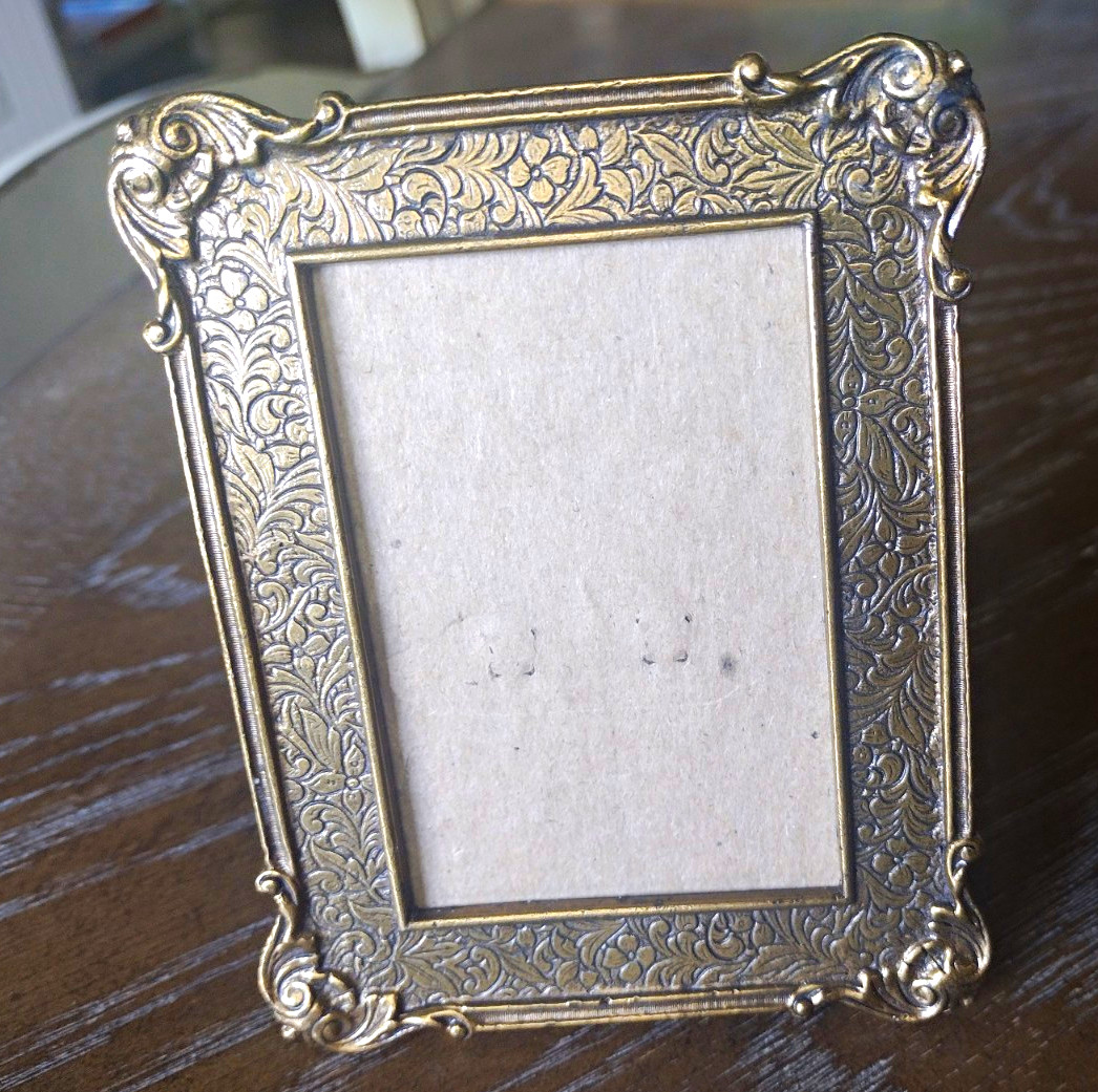 VTG 1928 Jewelry Co Antique French Ornate Mini Picture Frame Brass Circa 1715 VTG 1928 Jewelry Co Antique French Ornate Mini Picture Frame Brass Circa 1715