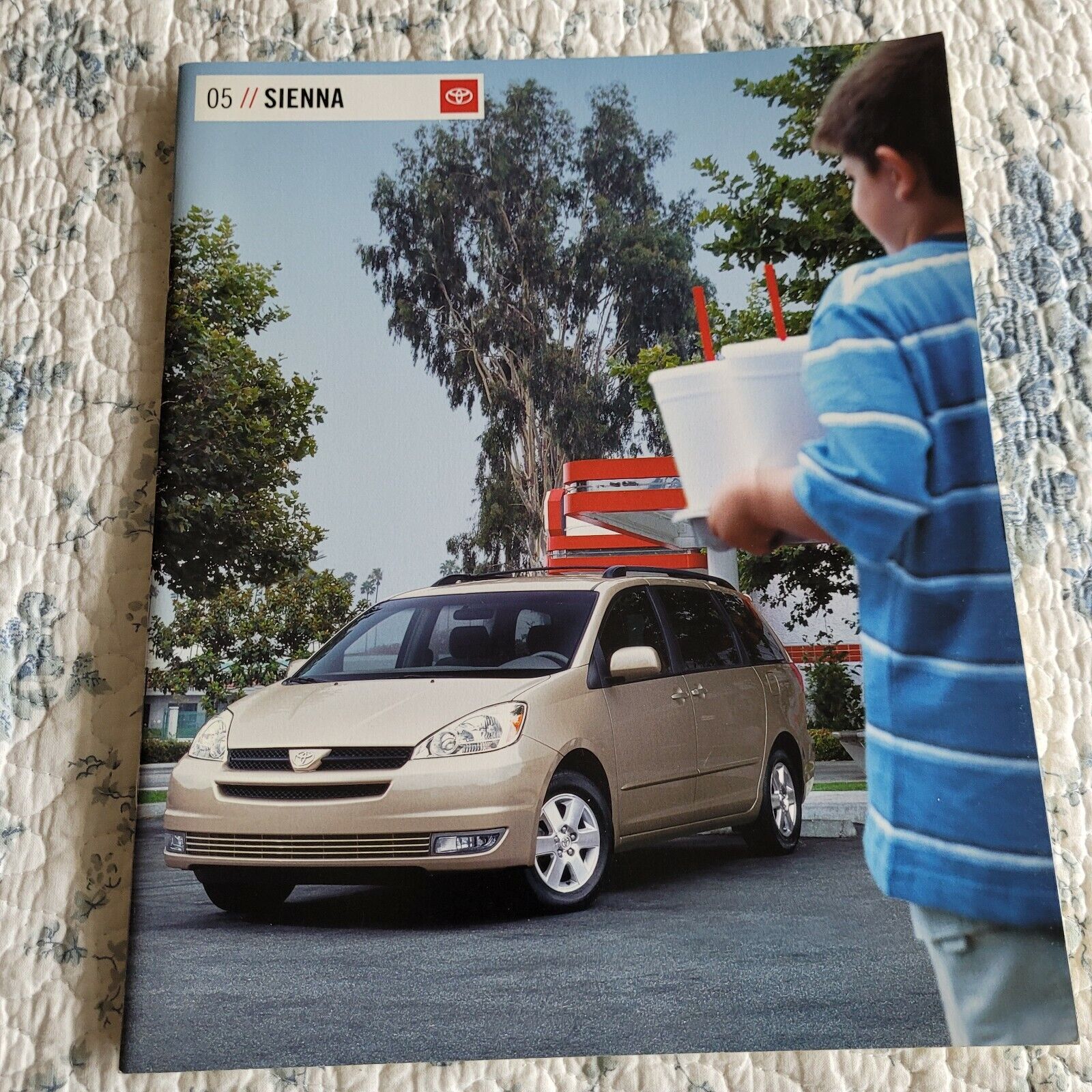 2005 Toyota Sienna Brochure Catalog CE LE XLE XLE Limited 9\