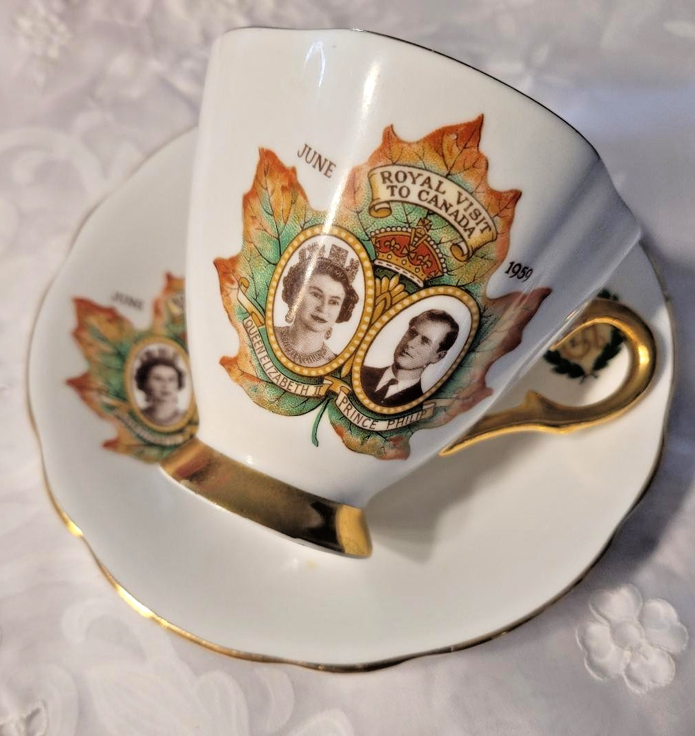 HTF Vtg Royal Visit to Canada 1959 Tea + Saucer Windsor Bone China England Mint