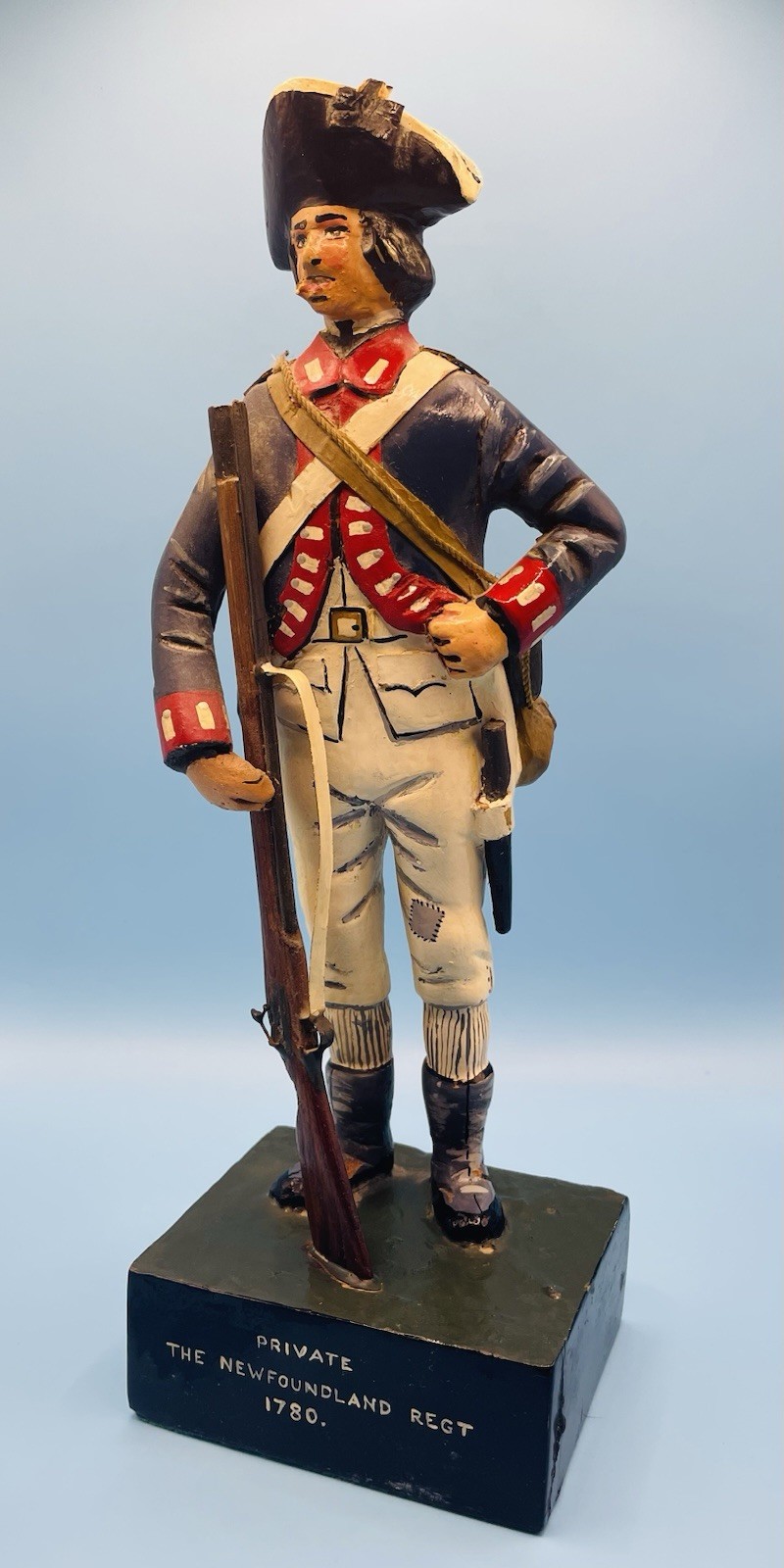 VTG Hand Carved Wooden Military Figure 30 Cm Private Newfoundland Regt 1780, VGC