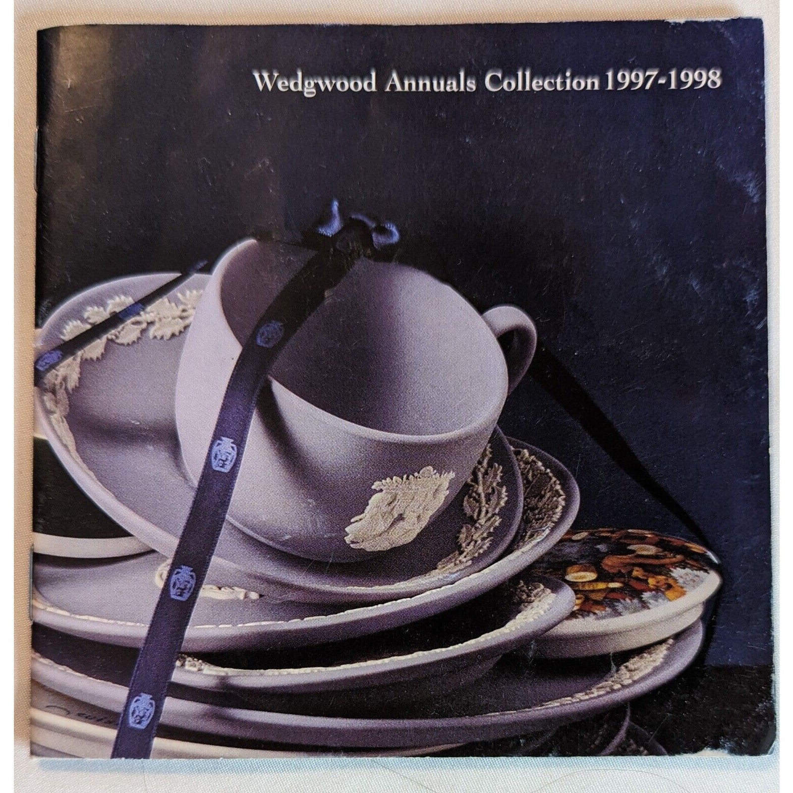 Wedgwood Annuals Collection 1997-1998 Brochure Wedgwood Annuals Collection 1997-1998 Brochure