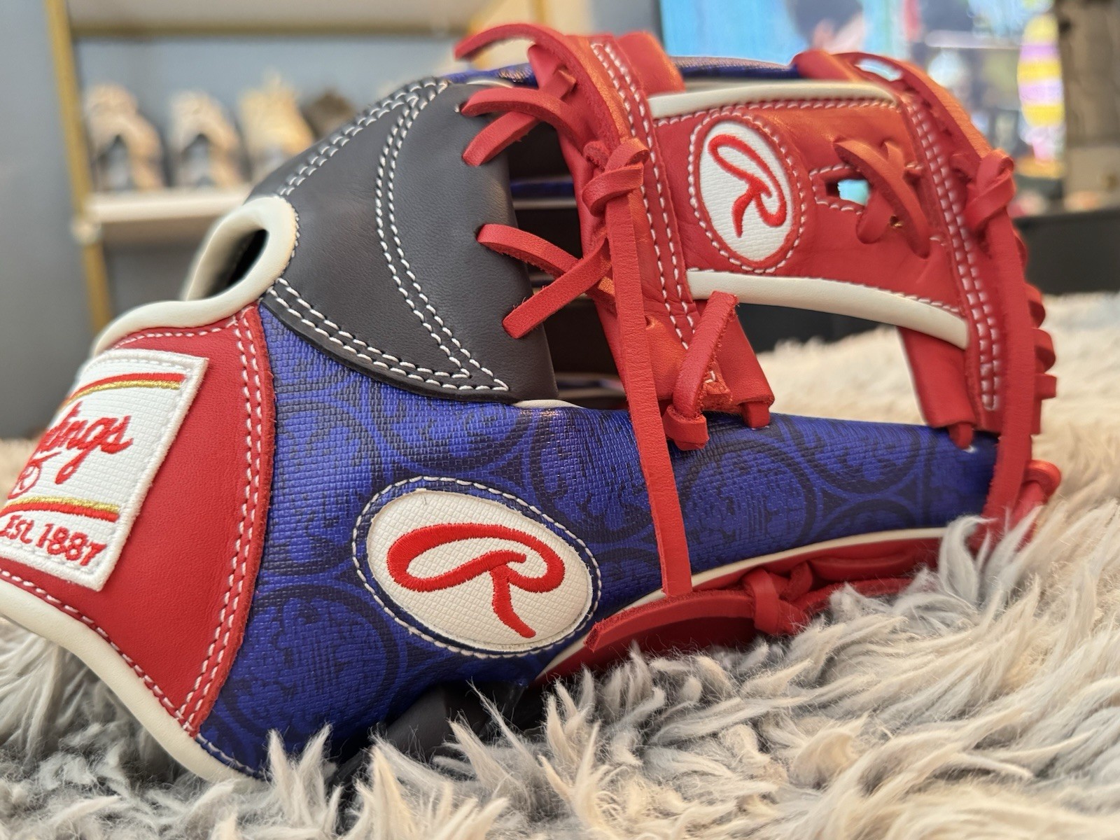 New Rawlings MLB World Tour Tokyo Series Infielder New Rawlings MLB World Tour Tokyo Series Infielder